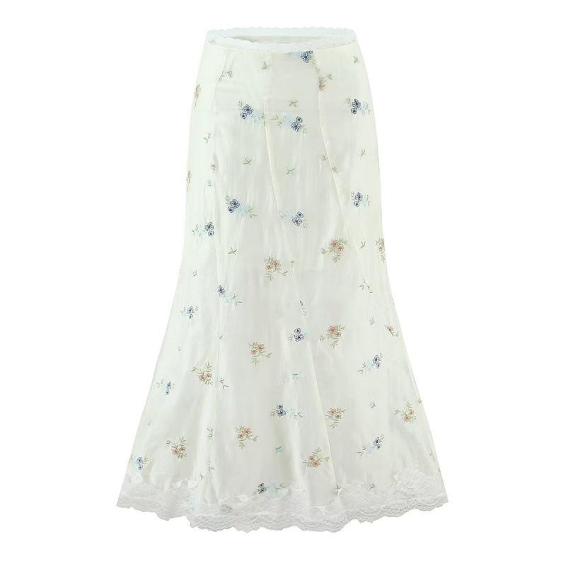 2026 Chic Lace Patchwork 2-Piece Set: Backless Top & High-Waisted Skirt