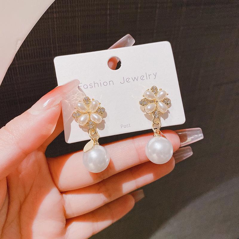 2023 New Korean Style S925 Silver Pearl Flower Stud Earrings - Cute Sweet Autumn/Winter Edition
