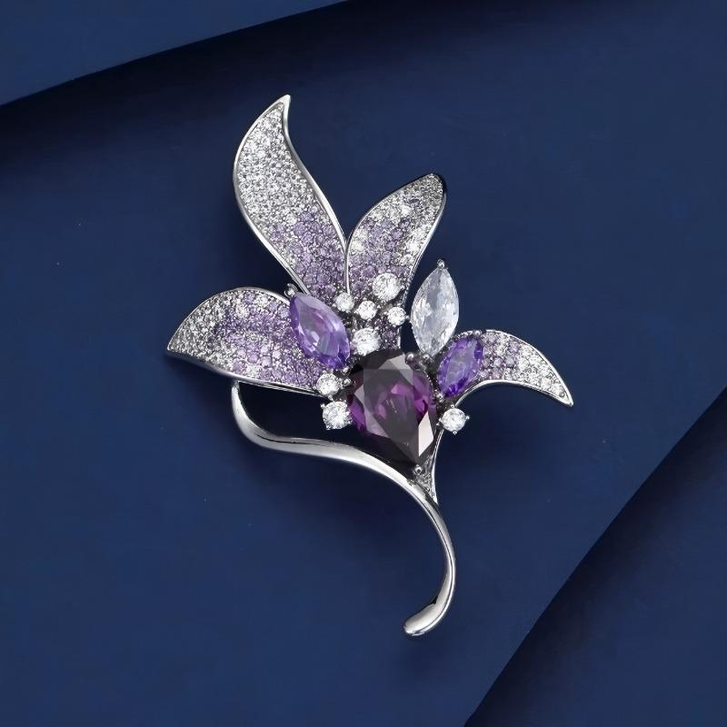 Magnolia Flower Brooch, High-end and Luxurious Crystal Brooch, Light Luxury and Niche Design Sense Brooch