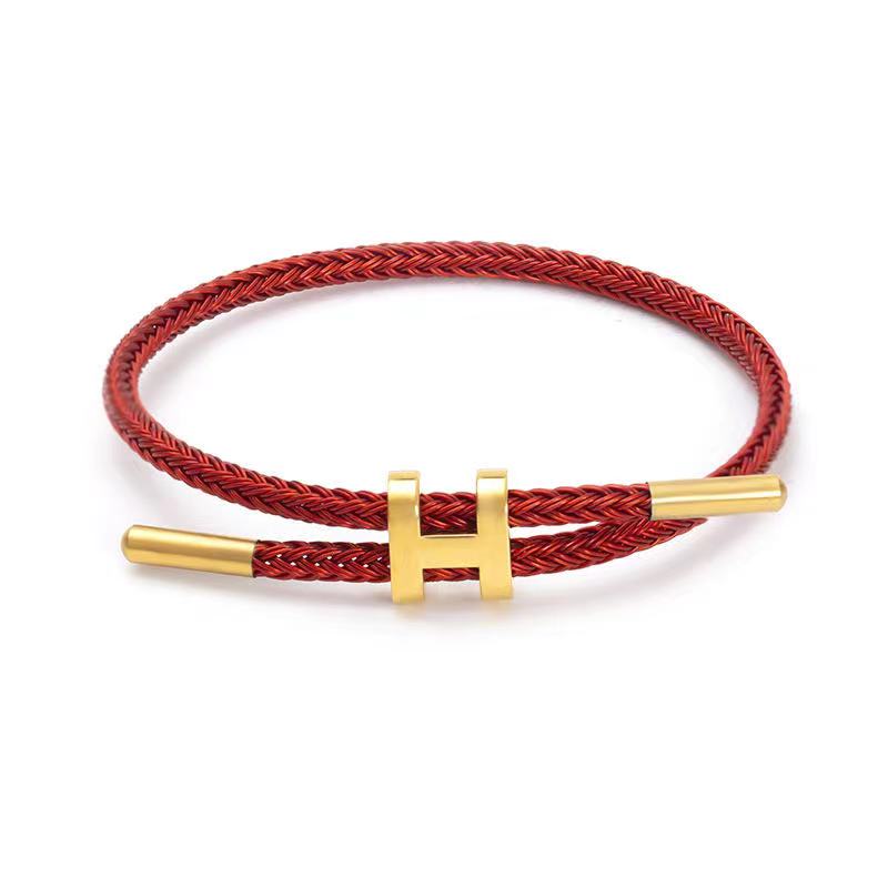 Bracelet en Corde Tressée Réglable pour Femmes avec Breloques en Acier Inoxydable Bijoux d'Empilage de Bras