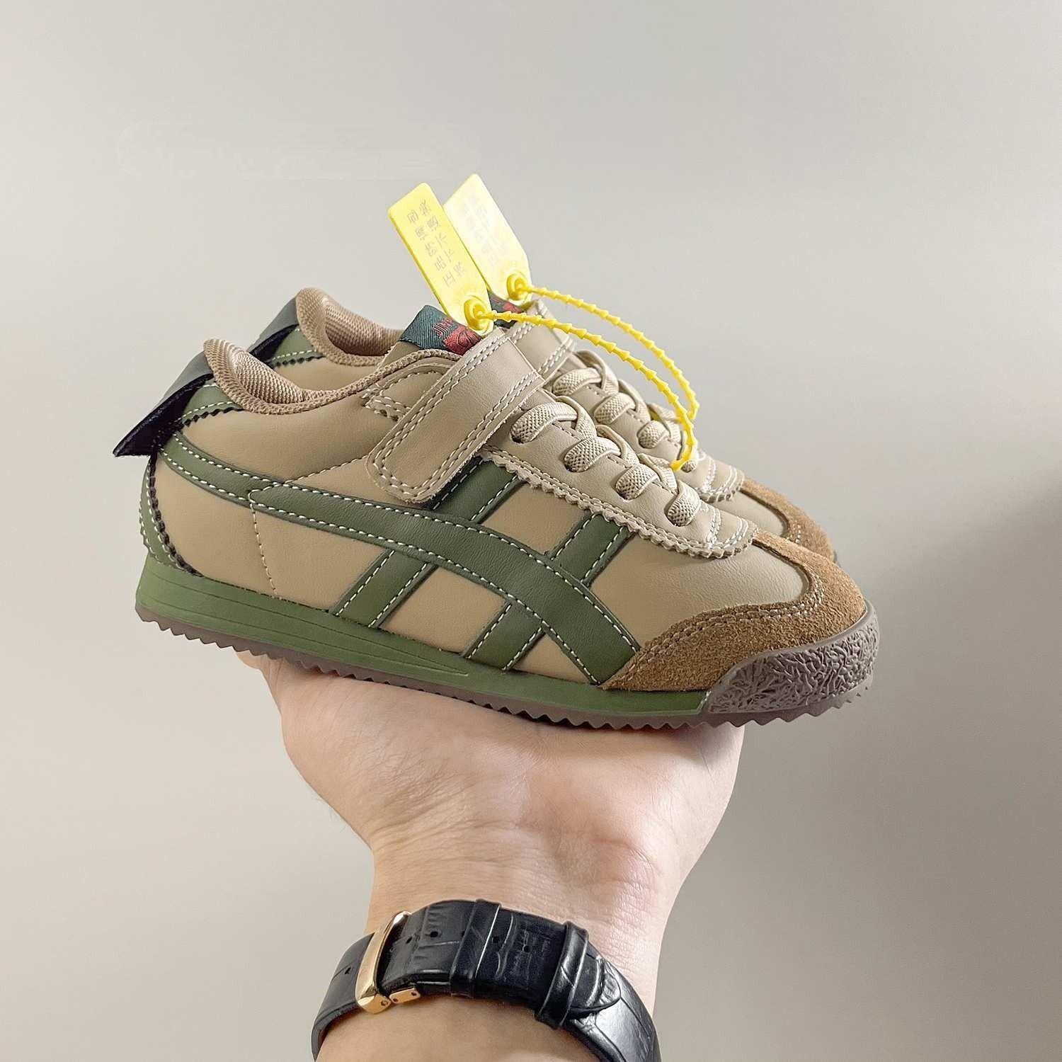 

Genuine leather children s Forrest Gump shoes 2025 spring and autumn new boys sports shoes girls board shoes children s running shoes white shoes 36