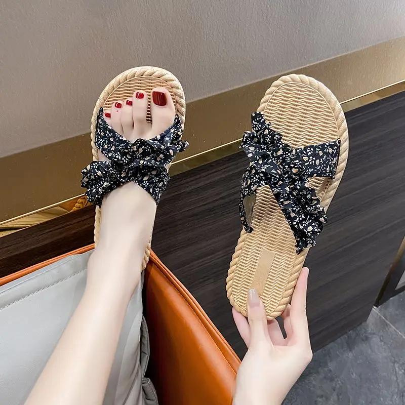 Fashion On Beach Flat Shoes for Women High Quality Pvc Woman Slippers Elegant and Fashionable Sandals Original Clappers Vip Offer Slides