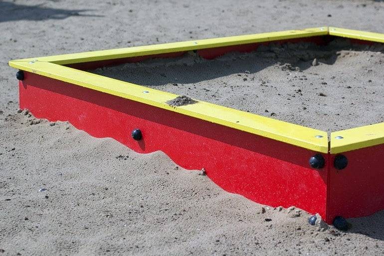 Approved Sandpit 150x150 Red