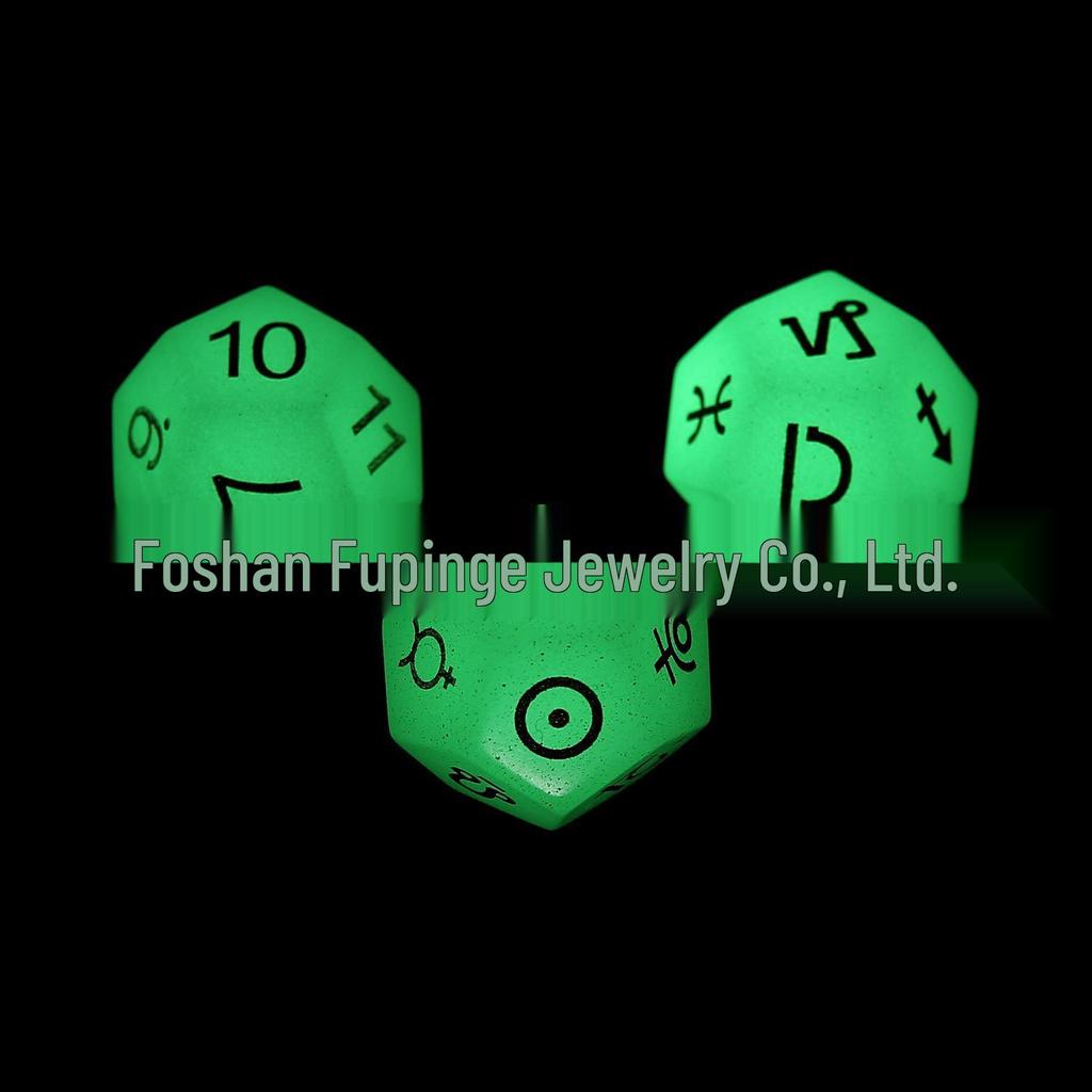 Transgraniczny zestaw kości D12 z naturalnego kryształu kwarcu Zodiak i Tarot