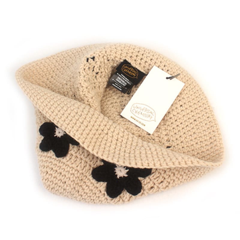 Universal Chemistry Flower Beige Knit Bucket Hat