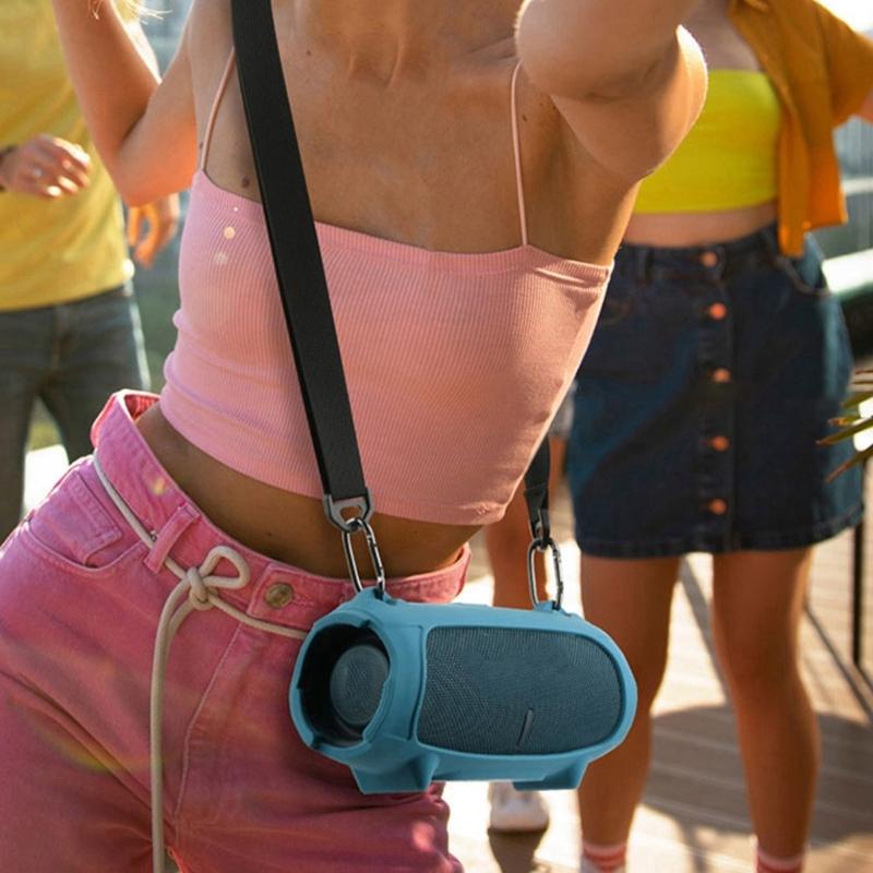 Capa de Silicone para Alto-falante Externo Charge 5 com Design Resistente a Choques e Acesso Conveniente para Carregamento