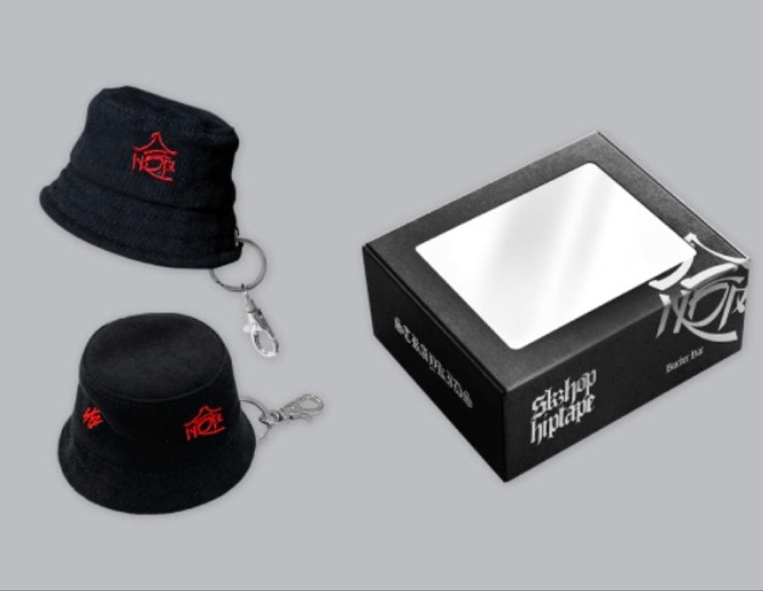 [USED] Stray Kids Pop-Up MD Bucket Hat Keyring