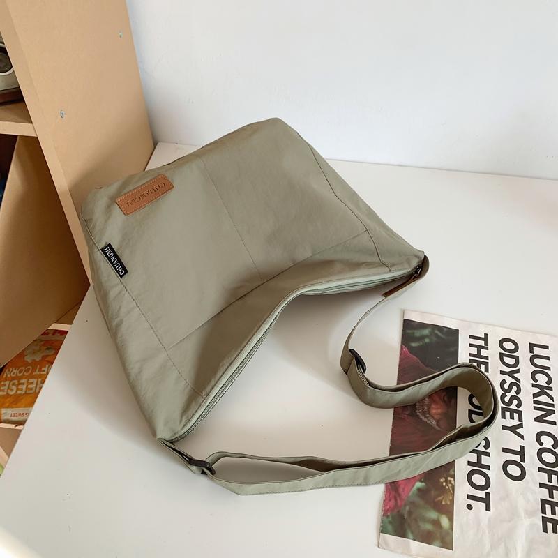 Men's Shoulder Bag Women's Lightweight Large Capacity Crossbody Bag