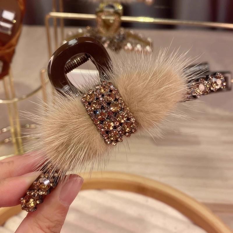 Mink Fur Rhinestone Shark Hair Clip - Luxe Autumn/Winter Accessory for Elegant Half-Up Styles