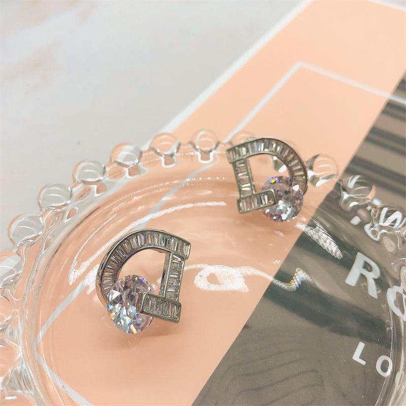 D-shaped Diamond Stud Earrings for Women - Elegant, Minimalist, High-End Style
