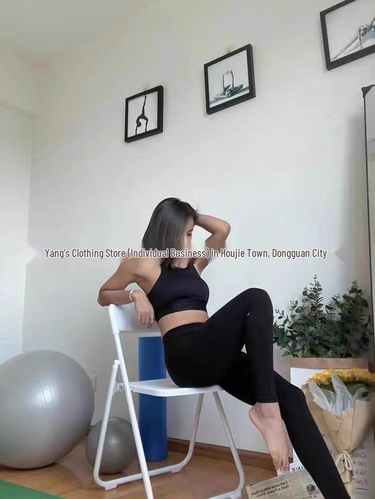 ALO Women's Yoga Pants: Lightweight Bare-Feel Cropped High-Waist Butt-Lifting Fitness Tights.