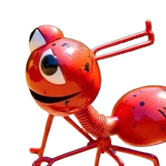 Large Ant Ornament Iron Decorative Ant Sculpture with Bright Colors Rust-Resistant