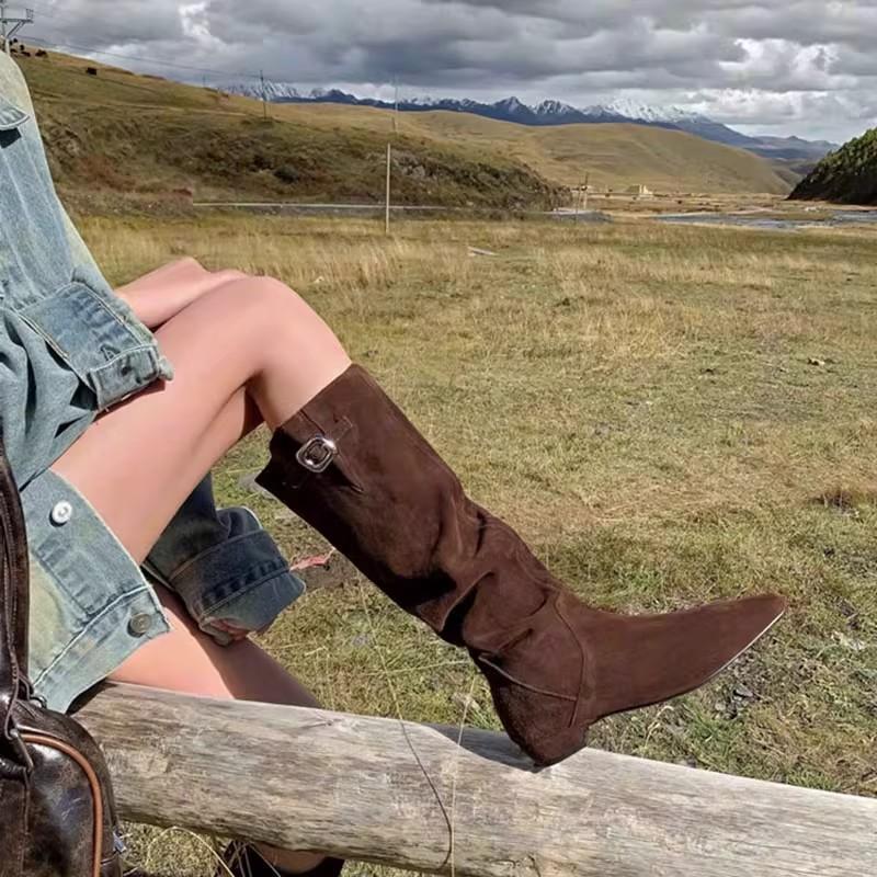 Vnitřní zvýšení výšky 6 cm retro špičatá přezka s westernovými kovbojskými botami dámské 2025 nové široké lýtko tenké hromádkové boty
