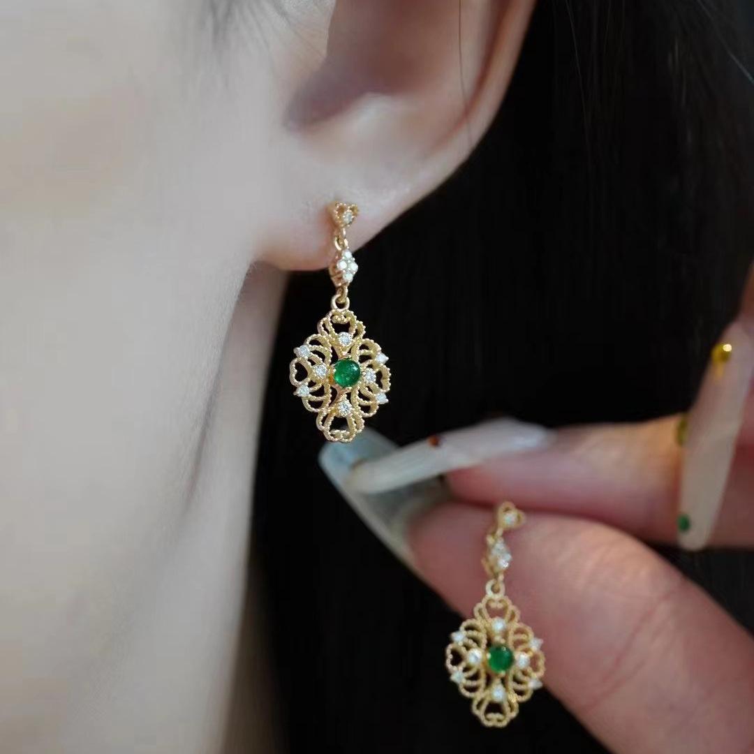 Court style emerald diamond earrings women s niche design lace hollow high-end earrings retro atmosphere elegant