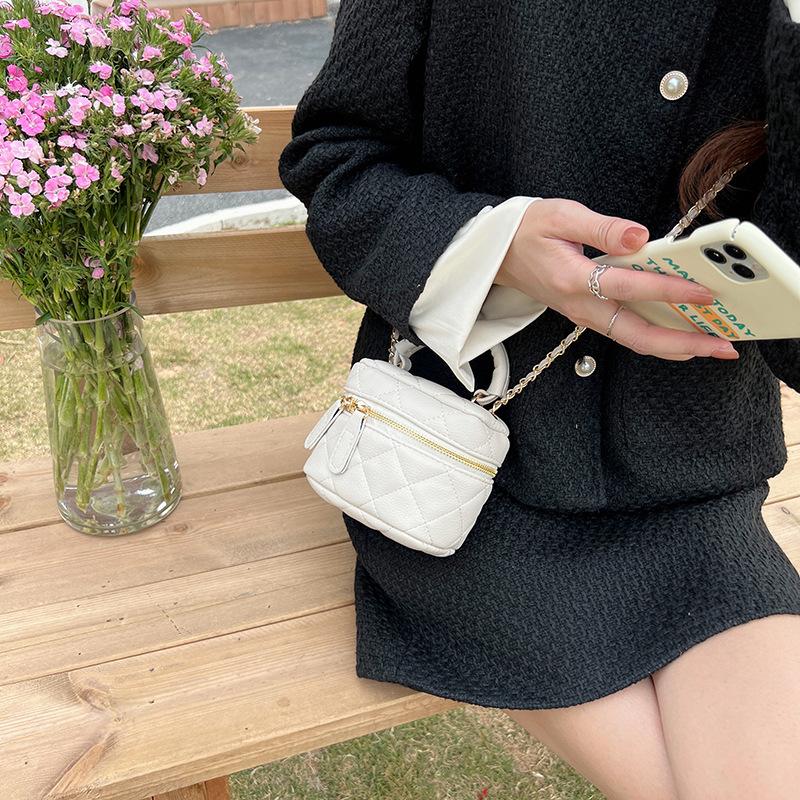 2025 Spring and Summer New Product Portable Mini Bag Rhombus Small Fragrant Wind Chain Bag Versatile Single Shoulder Crossbody Lipstick Small Bag