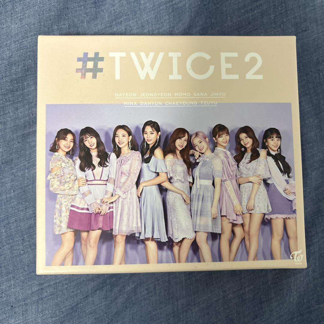 

[USED] TWICE TWICE2 Album with High Touch Ticket Momo