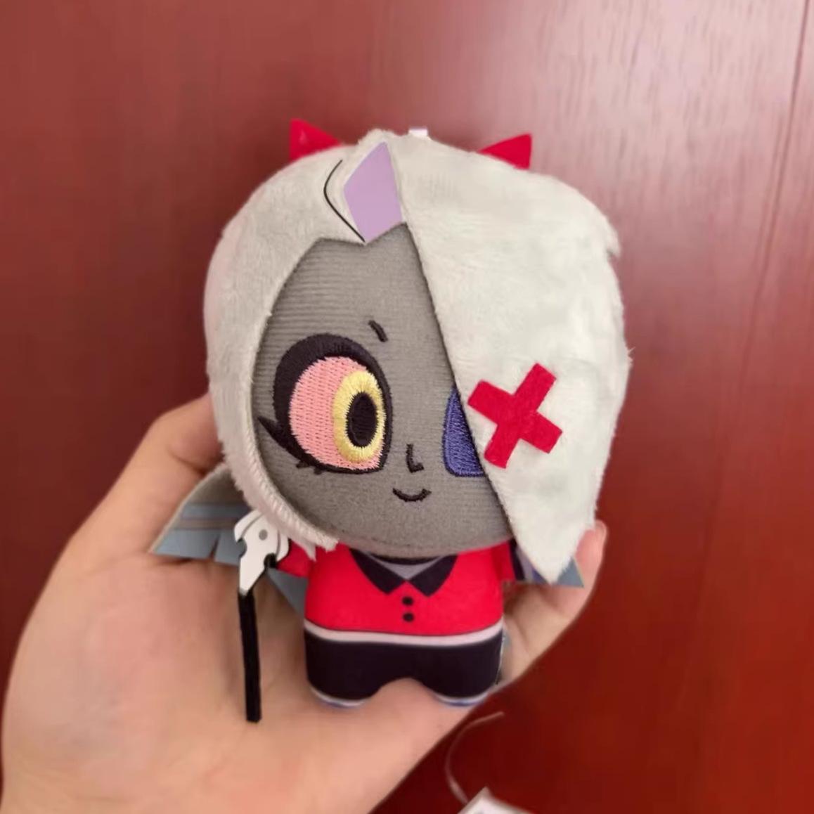 

Ляльки 10 см Hazbin Hotel Vox Lucifer Ko Плюшева іграшка Брелок Kawaii Підвіска для сумки Милі Аніме Аксесуари Брелок Подарунок на День народження для Фанатов 10cm