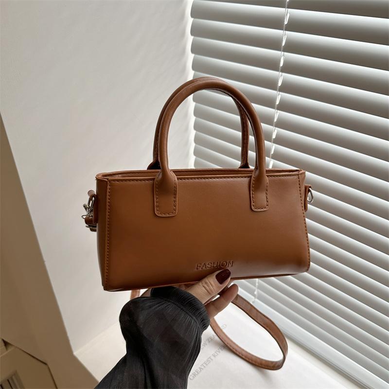 Simple Hand-carried Small Square Bag 2025 Spring and Summer New High-value Fashion Shoulder Bag Niche Messenger Bag Women