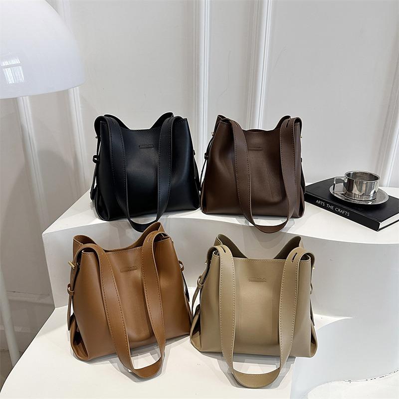 Retro simple fashion women's casual new solid color autumn and winter trend crossbody bucket shoulder bag