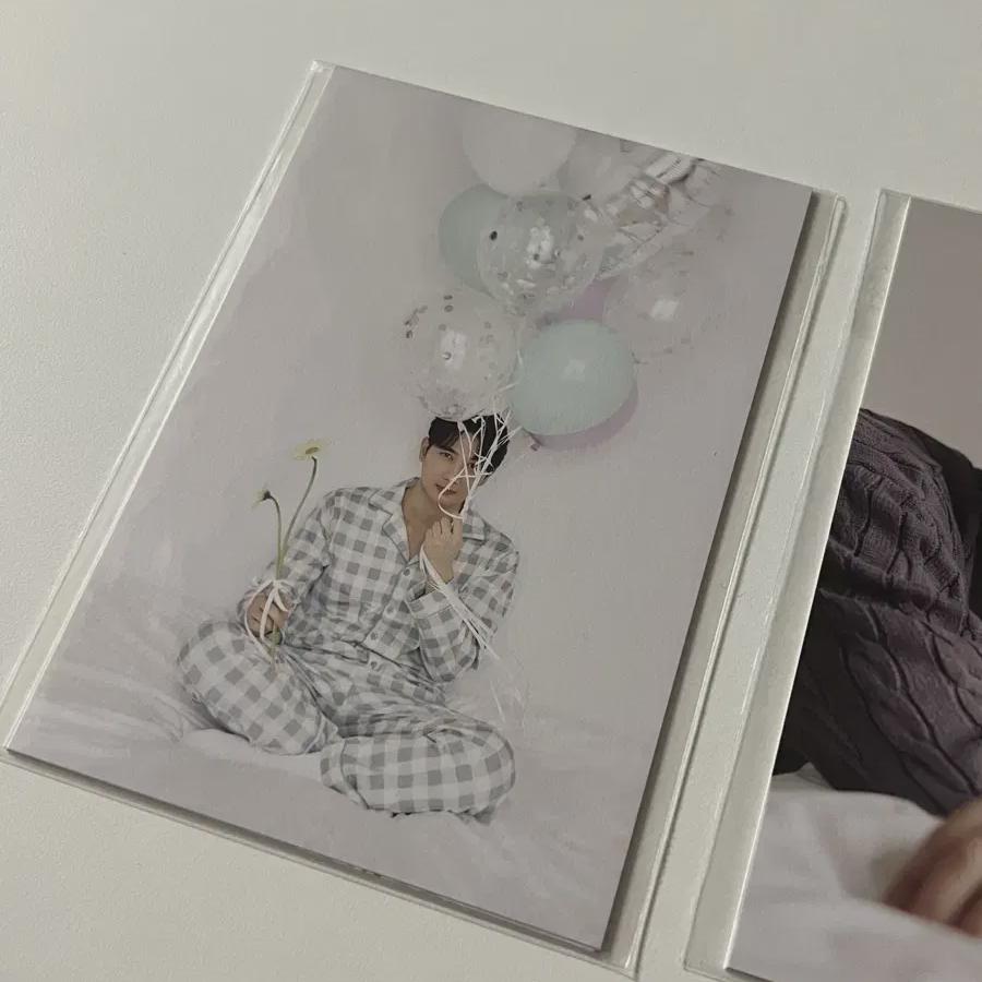 

Um Tae-gu Postcard Set Of 2