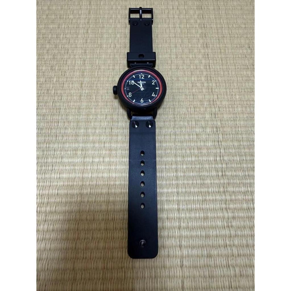 Used NIXON watches