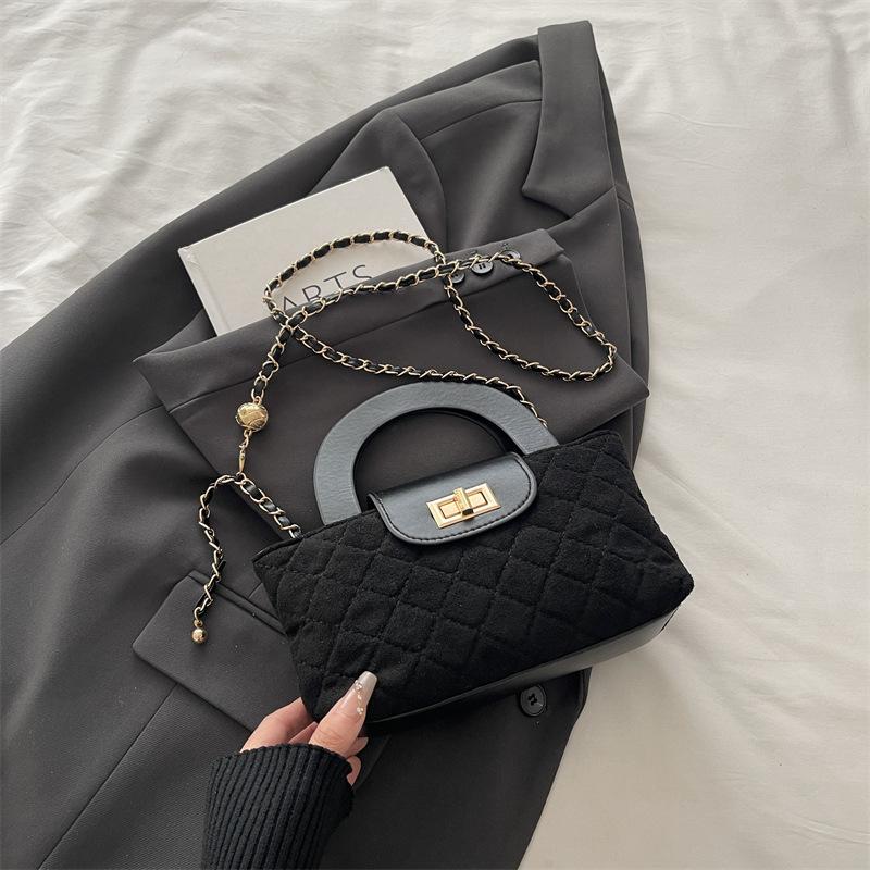 

Today s popular portable small square bag niche versatile shoulder bag new commuter messenger bag