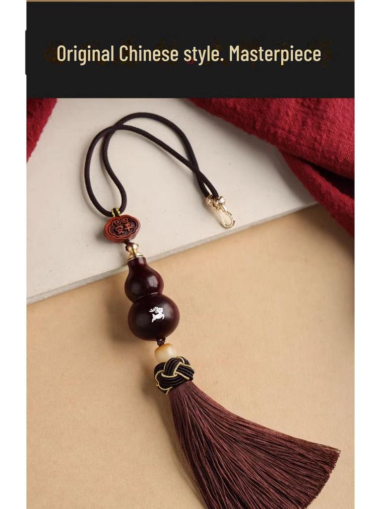 Přívěsek na auto z červeného santalového dřeva ve tvaru tykve pro bezpečnou cestu - Unisex přívěsek na zpětné zrcátko