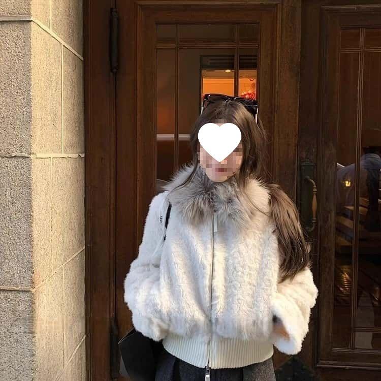 

Women s White Retro Lambswool Lapel Coat - Petite, Thickened & Warm for Winter 2025 XL