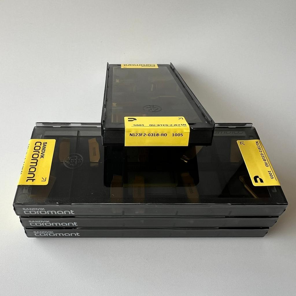 SANDVIK / N123F2-0318-RO 1005 / Original hard alloy blade 10 Pcs