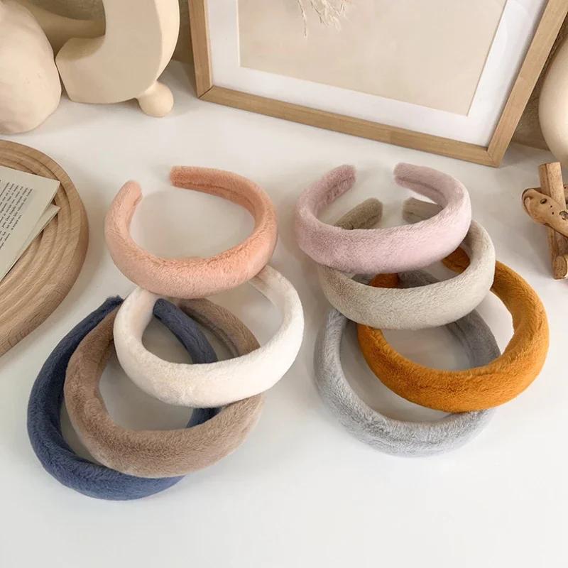 Herbst/Winter Retro Plüsch Textur Schwamm Verdickte Stirnbänder Einfarbig Fellige Haarbänder Damenmode Elegant Haarreif