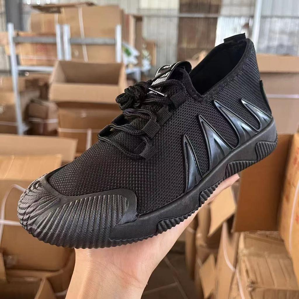 New Summer Breathable Mesh Fashionable Casual Mesh Shoes Black Work Shoes Running Sports Shoes
