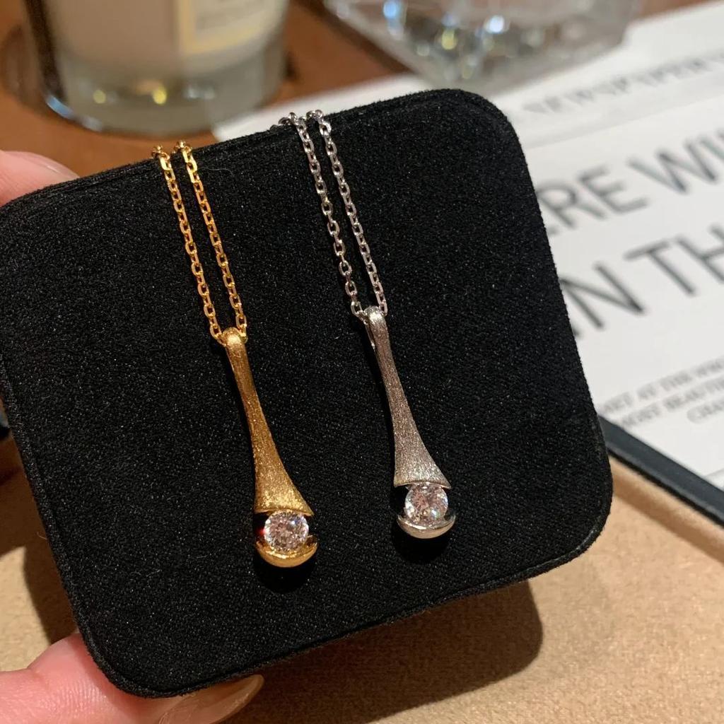 Vintage Brushed Calla Lily Flower Single Diamond Devil'S Eye Pendant Light Luxury Small Waist Perfume Bottle High Carbon Diamond Chain