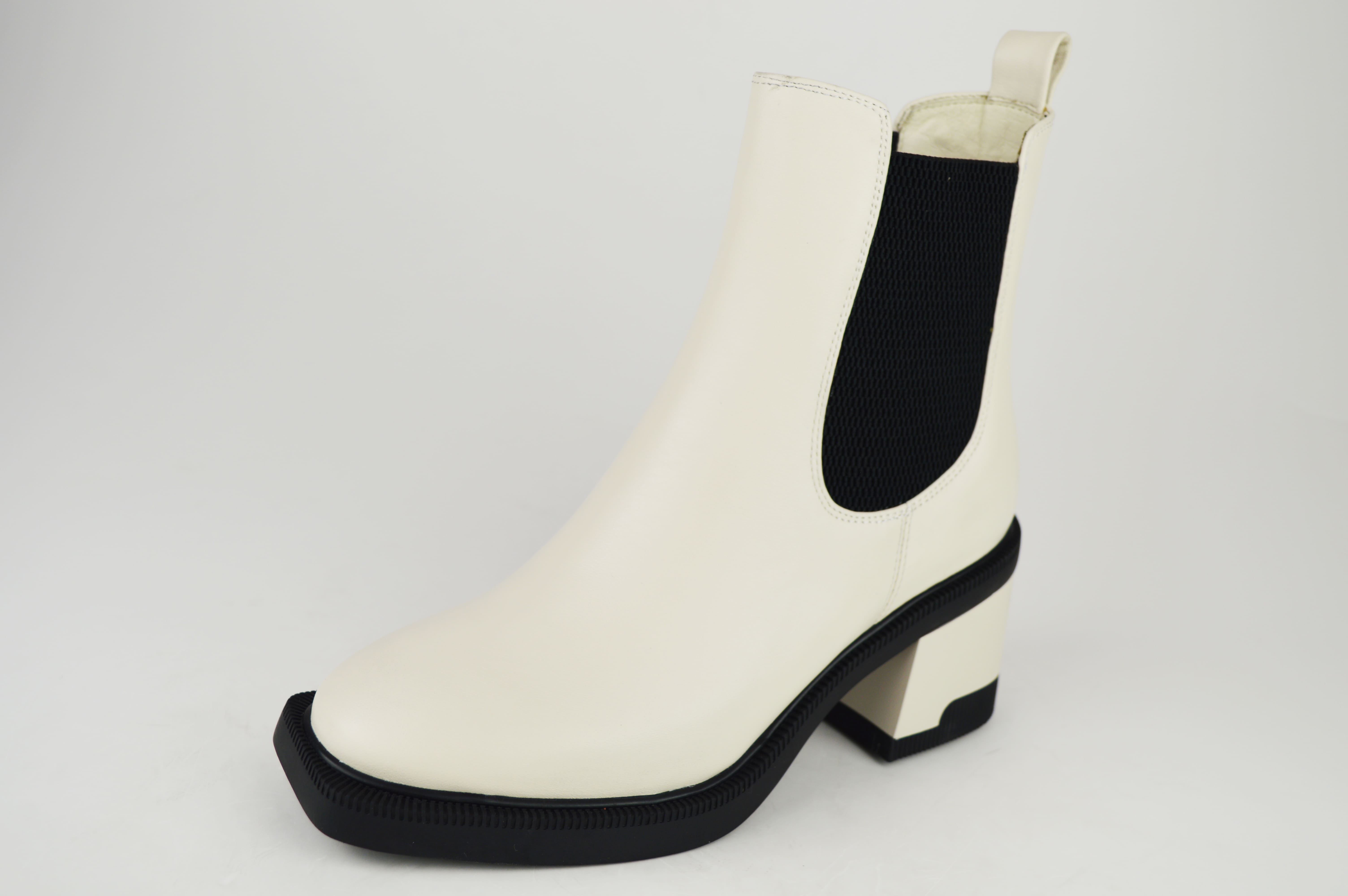 

Черевики челсі молочні Berkonty 3014 35 35 молоко, білий колір