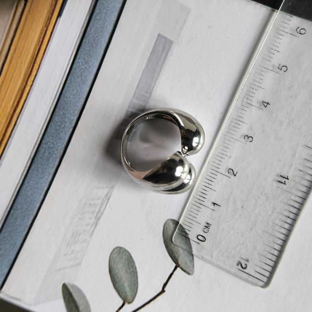 Silberring ohne Steine, Gewicht des Artikels 7,35 g (2193401)