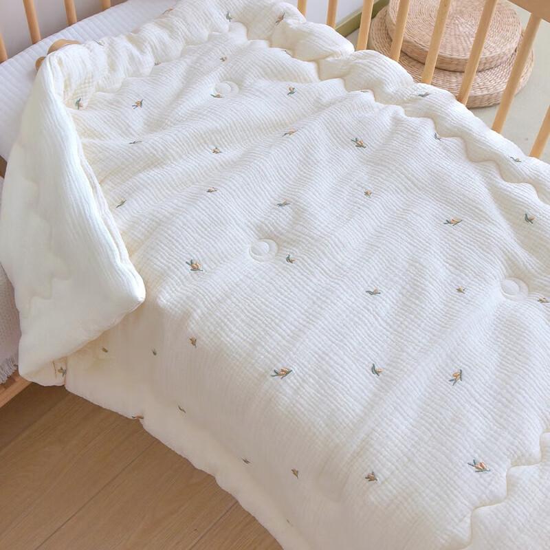 

Mling Cartoon Embroidered Seersucker Kids Quilt