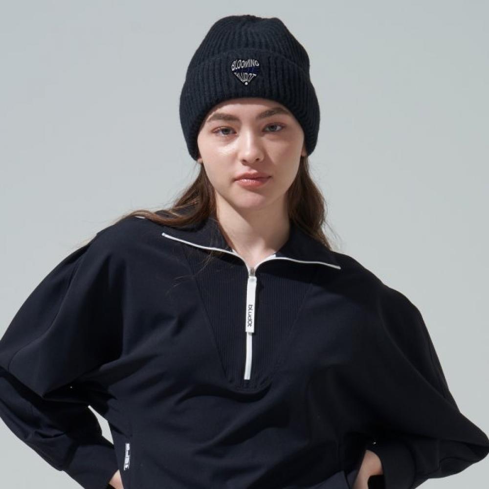 Blu Dot Вязаная шапка с аппликацией-сердцем Bk 00F