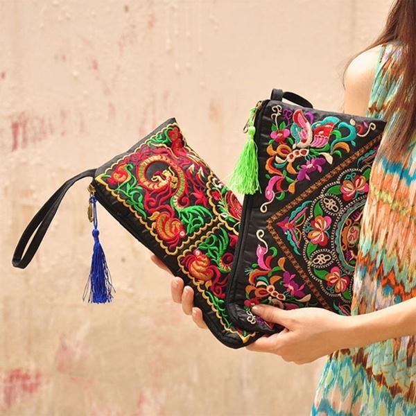 Women Handmade Delicate Elegant Retro Embroidered Bag