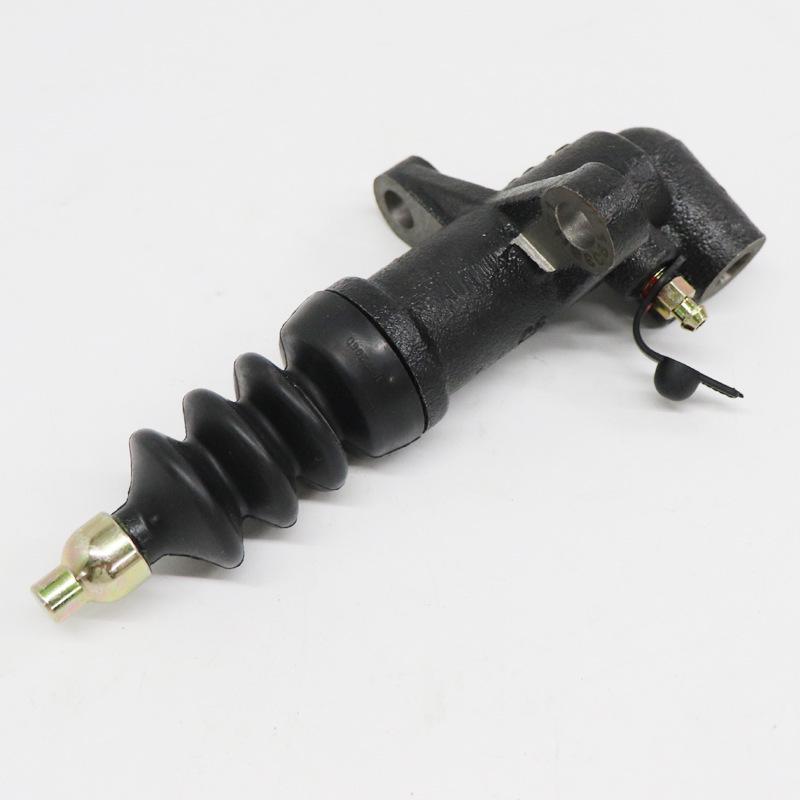 Isuzu Qingling TFR16 Pickup/Trooper/Baodian Clutch Slave Cylinder Gasoline Booster Pump