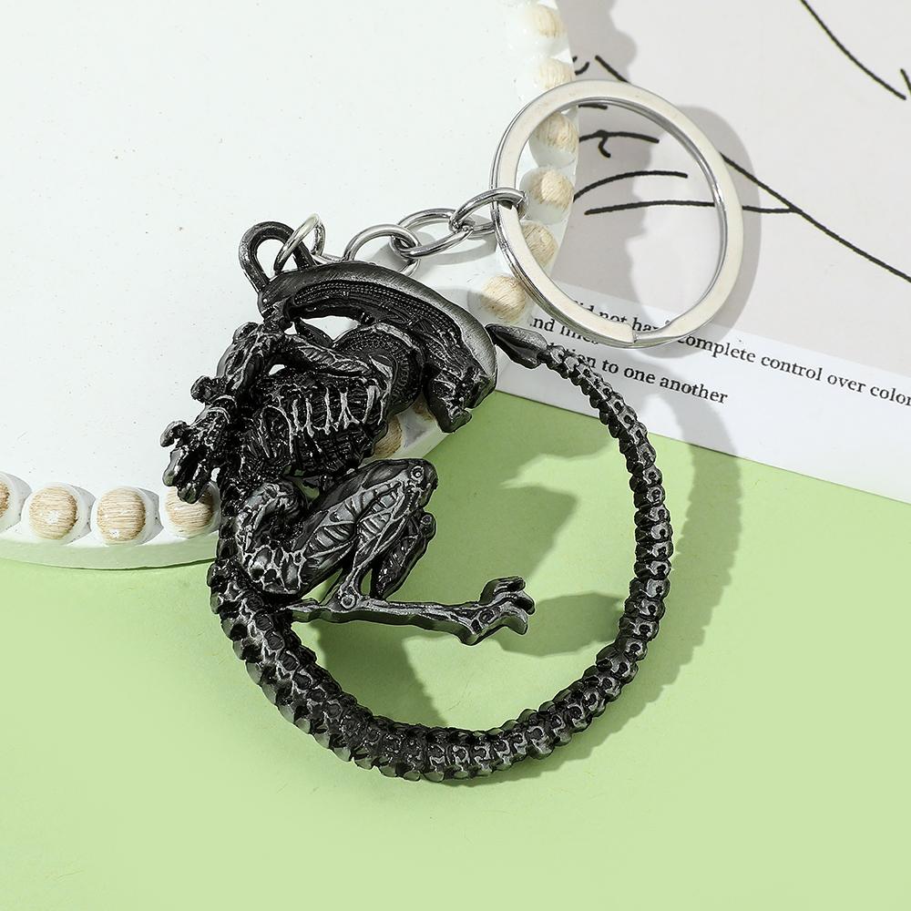 Movie Alien V Predator Covenant Keychains Alien Xenomorph Queen Prometheus Keyring Keyrings