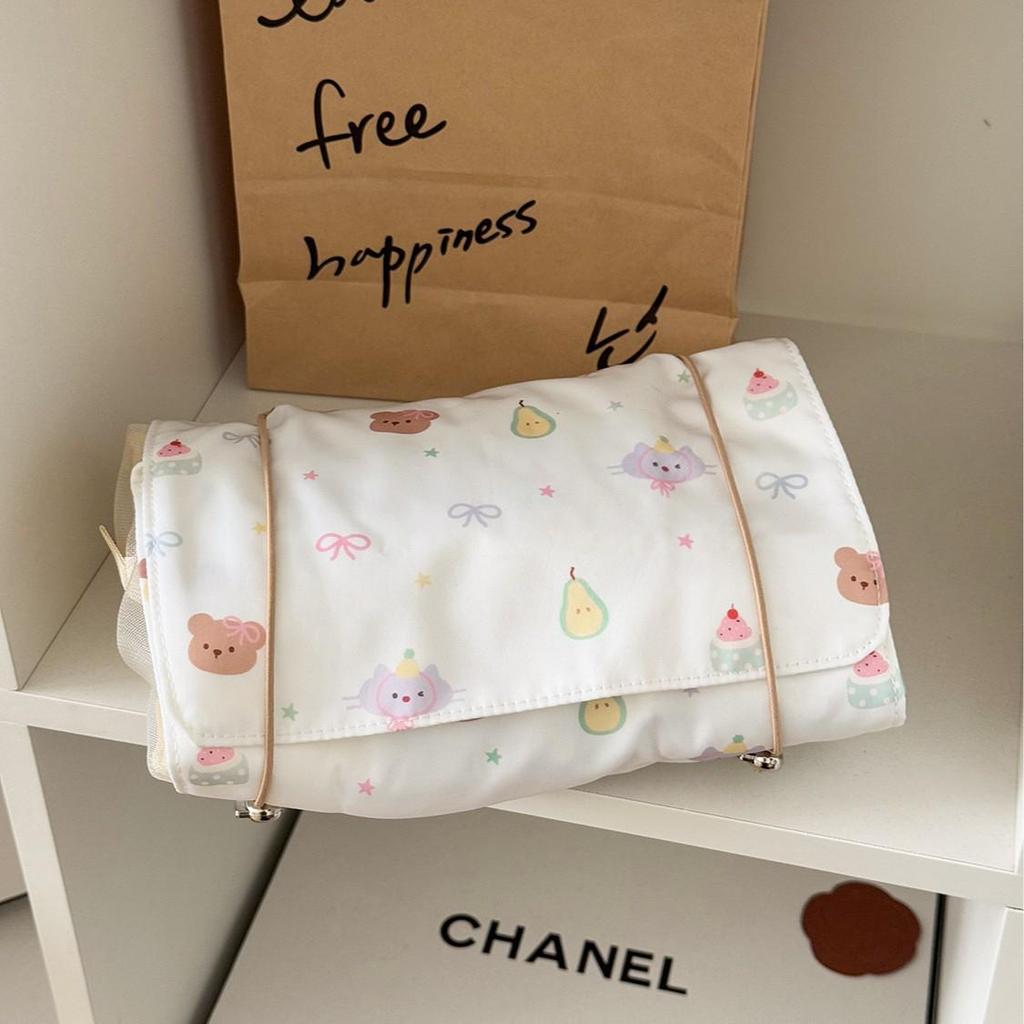 Adorable Bear Cosmetic Travel Bag: Compact, Large-Capacity, and Foldable for Students