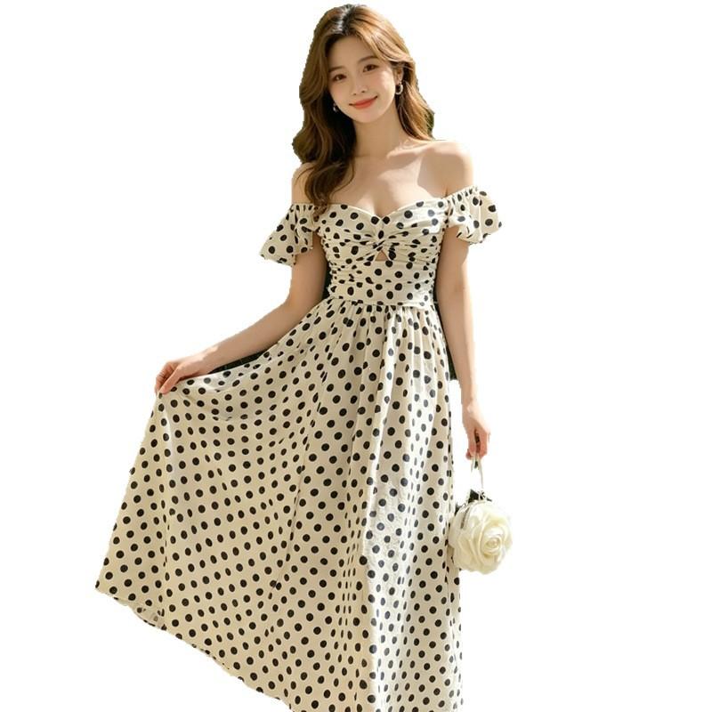 2026 French polka dot dress women's summer new waist and thin skirt niche design temperament suspender skirt