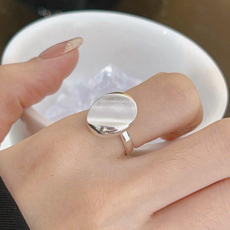 Anel Geométrico Côncavo de Elipse Ajustável para Mulheres: Design Personalizado, Fashion, Moderno e Simples