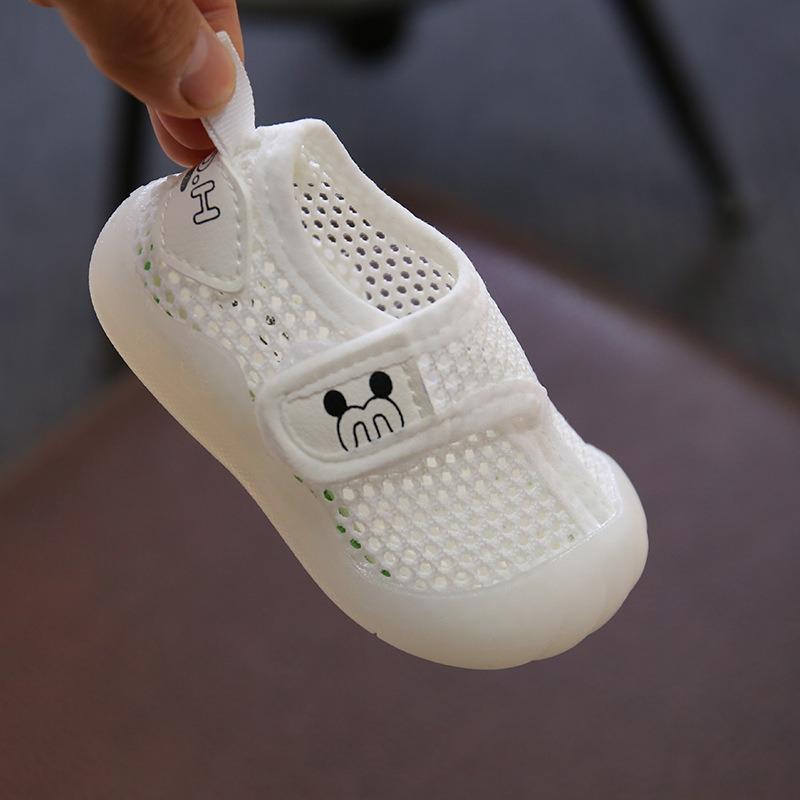 Erste Laufschuhe für Kleinkinder für Jungen & Mädchen, atmungsaktive Sportschuhe aus Mesh mit weichen Sohlen, leichte Sneaker für Babys & Kleinkinder