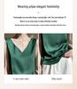 Dámský top camisole ze saténu s výstřihem do V - Bez rukávů, triacetátová základní vrstva na jaro.