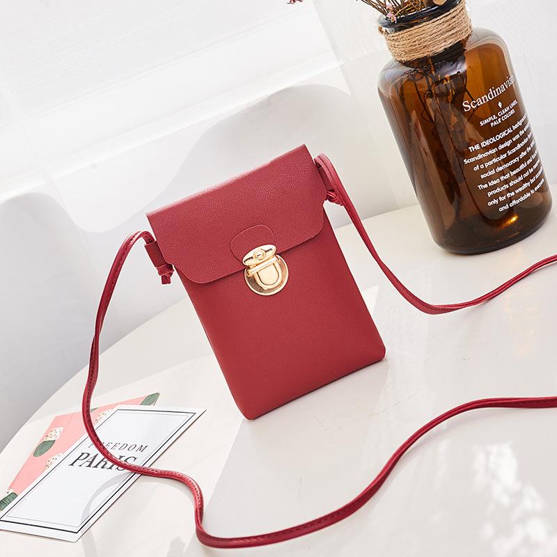 A Solid Color Lock Shoulder Mobile Phone Bag, Summer and Autumn New Crossbody Change Bag.