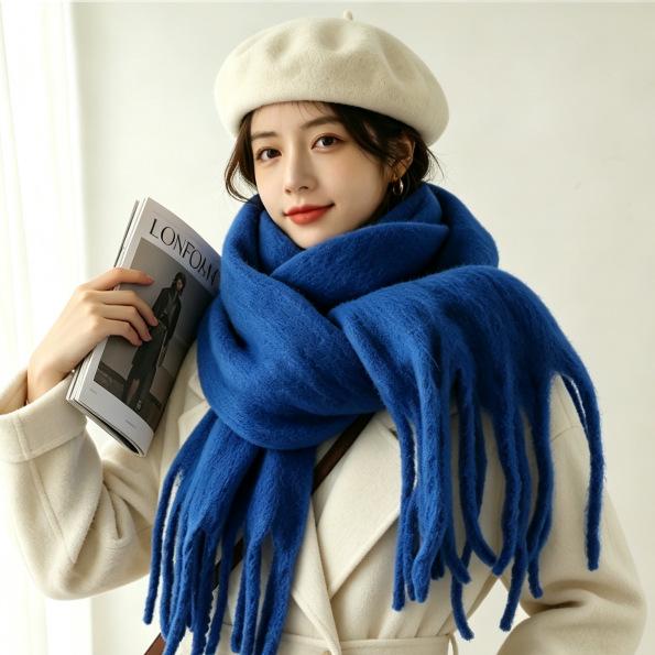 High-end scarf women's winter atmosphere versatile thickened Maillard new Korean version mohair fringed scarf tide