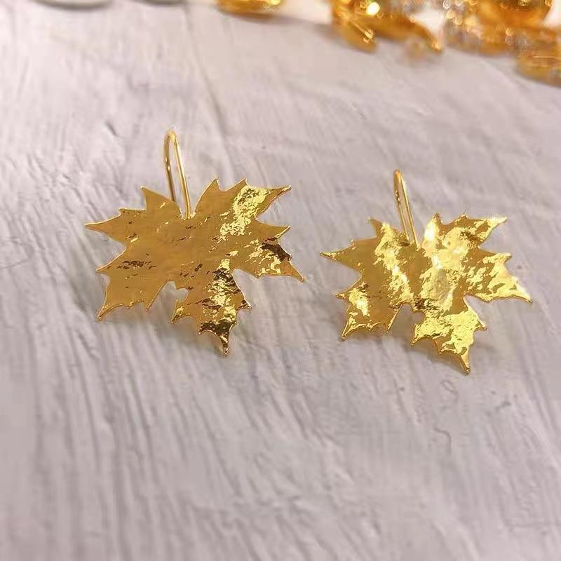 Nové kreativní květinové dlouhé náušnice pro ženy Etnický styl Móda Lotosový temperament Háčky na uši Svatba Šperky Doplňky