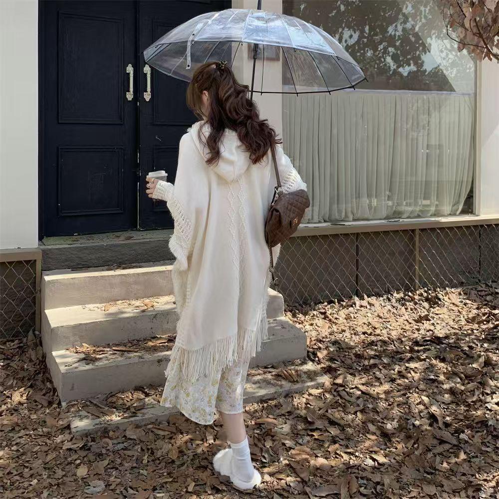 Solid Color Ethnic Shawl: Warm Knitted Tassel Cloak for 2024 Travel