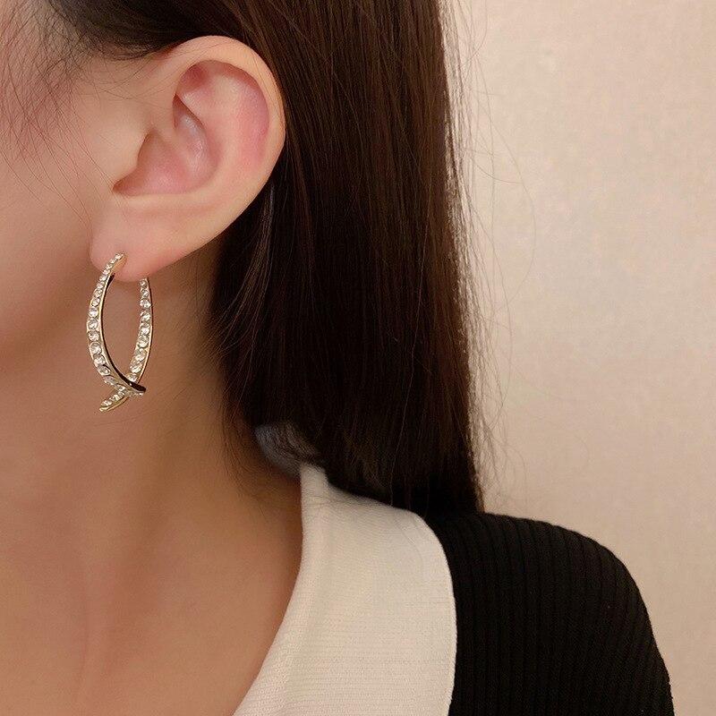 Fashion Women Crystal Star Geometric Drop Ear Stud Earrings Wedding Jewelry Gift Fashion Women Crystal Star Geometric Drop Ear Stud Earrings Wedding Jewelry Gift
