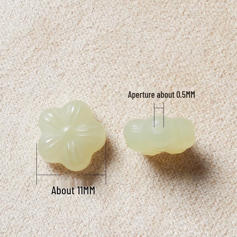 Qinghai Hetian Jade Cloud Flower Beaded Bracelet